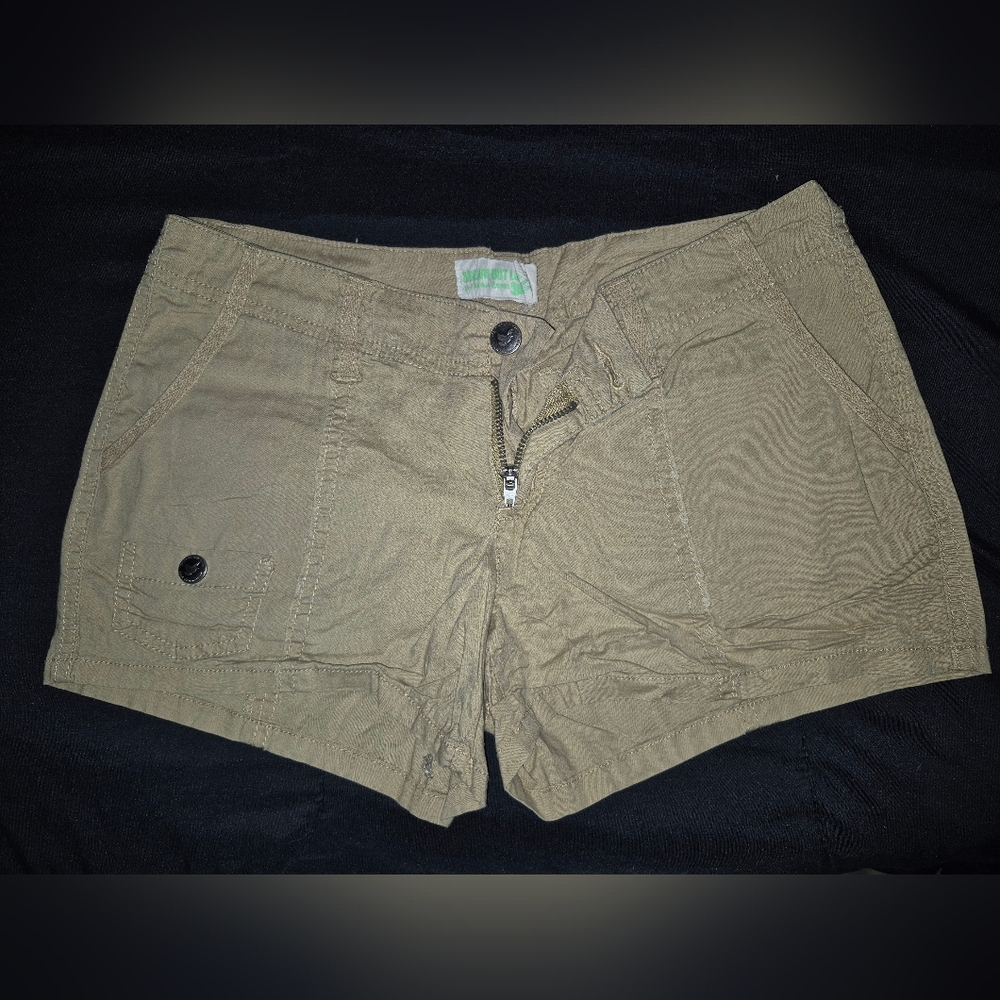 DreamOutLoud by Selena Gomez Womens Tan Shorts